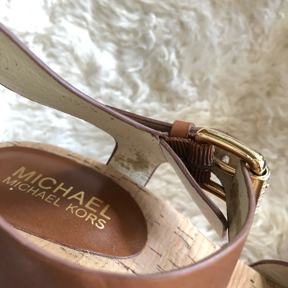 MICHAEL Michael Kors Brown Vintage Block Heels - Picture 6 of 8